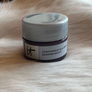 5/$25 IT Cosmetics Weightless Daily Repair Moisturizer